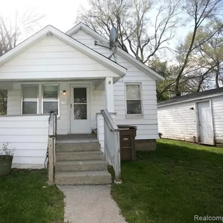 Buy this 2 bed house on 1027 Cherrylawn Drive in Pontiac, MI 48340