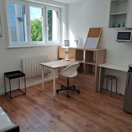 Image 1 - 2 Rue Claude Charles, 54100 Nancy, France - Apartment for rent
