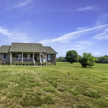 Buy this 3 bed house on Crescentview Road in Pulaski, TN 38478