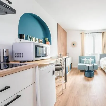 Rent this 8 bed house on La Compagnie Des Déboucheurs in Route des Arcs, 83720 Trans-en-Provence