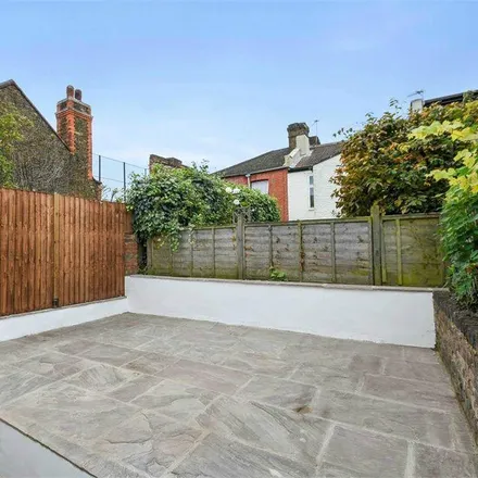 Image 5 - 7-9 Valliere Road, London, NW10 6AJ, United Kingdom - Room for rent
