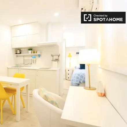 Rent this studio apartment on Madrid in Calle del Bastero, 13