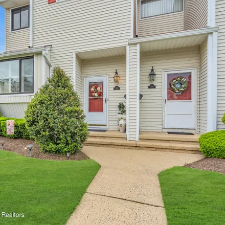 Image 3 - 202 Club House Drive, Hendrickson Corners, Middletown Township, NJ 07748, USA - Townhouse for sale