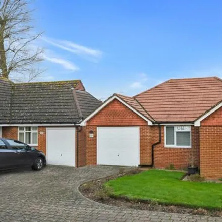 Buy this 3 bed house on Blackwall Road South in Kennington Road, Ashford