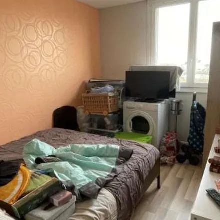 Rent this 3 bed apartment on 41 Avenue de la République in 37700 Saint-Pierre-des-Corps, France