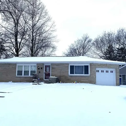 Buy this 4 bed house on 637 Berkley Drive in Marion, IN 46952