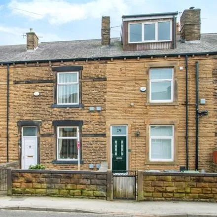 Buy this 3 bed townhouse on Scotchman Lane in Morley, LS27 0BL