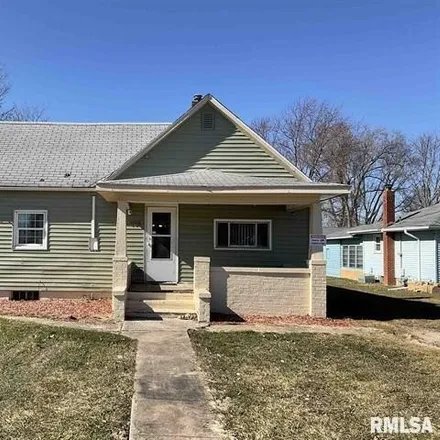 Buy this 4 bed house on 171 Miller Avenue in East Galesburg, Knox County