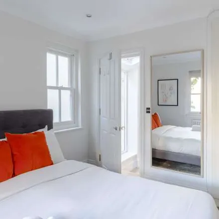 Rent this 1 bed apartment on River Lodge in Grosvenor Road, London