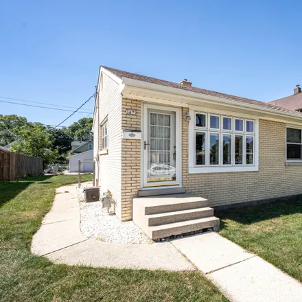 Buy this 2 bed house on Clement Avenue Elementary School in 3666 South Clement Avenue, Milwaukee