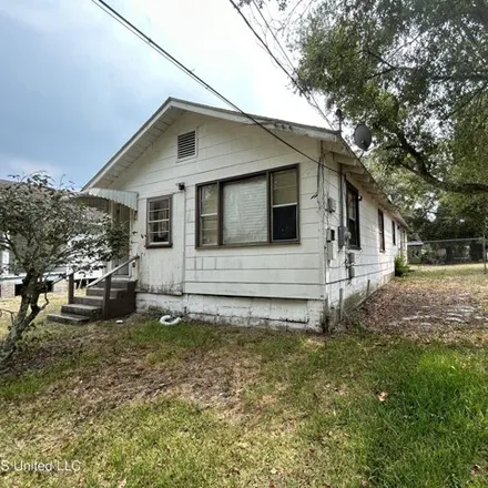 Buy this 2 bed house on 1319 20th Street in Gulfport, MS 39501