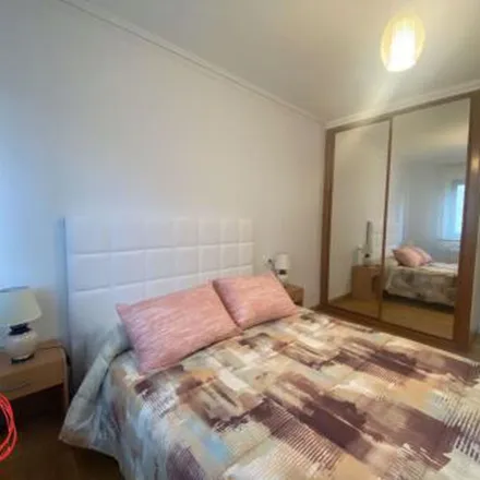 Rent this 2 bed apartment on Avenida del Rascacielos in 31010 Barañain, Spain