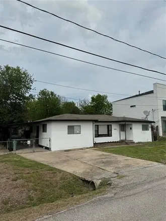 Rent this 4 bed house on 3341 Stassen Street in Brookhaven, Houston