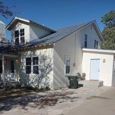 Buy this 5 bed house on 636 West Shaw Street in Carlsbad, NM 88220