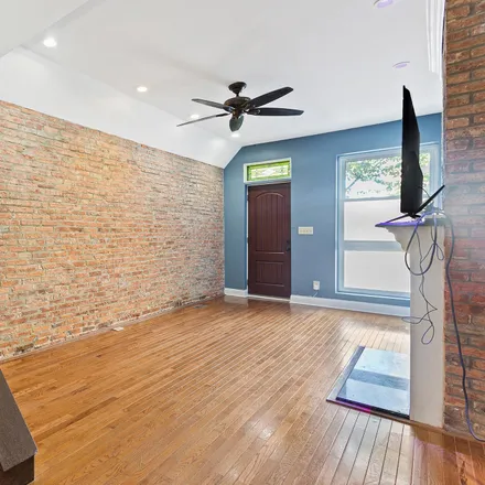 Image 6 - 2037 East Fairmount Avenue, Baltimore, MD 21231, USA - Townhouse for sale
