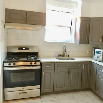 Image 3 - 34-51 57th Street, New York, NY 11377, USA - House for rent