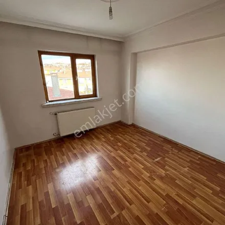 Rent this 3 bed apartment on 1685/2 Sokak in 06320 Mamak, Turkey