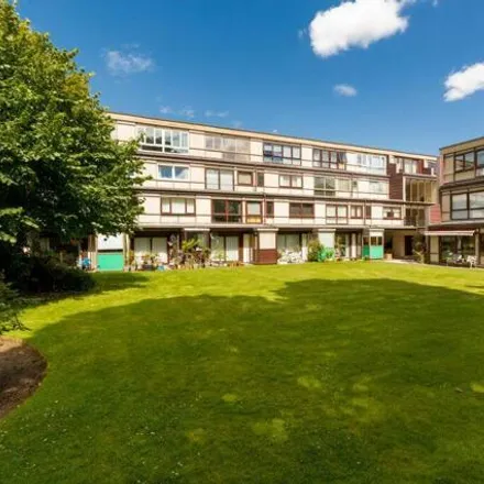 Image 7 - Comiston Court, Comiston Drive, City of Edinburgh, EH10 5QY, United Kingdom - Apartment for rent