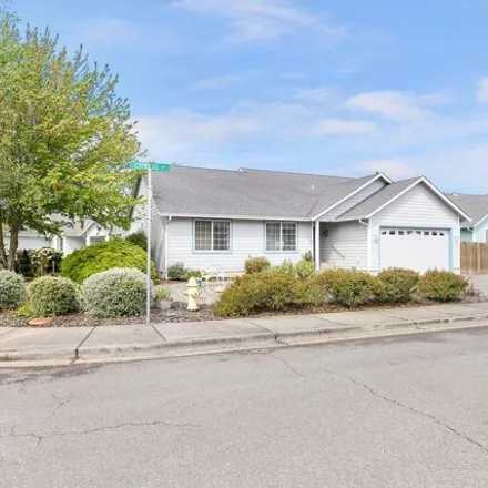 Buy this 3 bed house on 1793 Aspen Run Avenue in Sutherlin, Douglas County