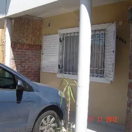 Buy this 2 bed house on Pilcomayo 2426 in 1827 Lanús Oeste, Argentina