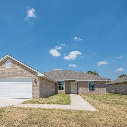 Buy this 4 bed house on 4482 Sandhill Drive in Enid, OK 73703