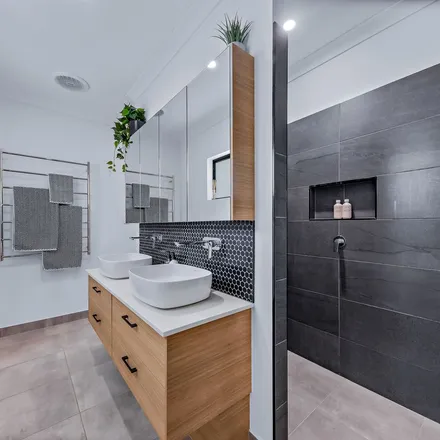 Image 1 - Parker Road, Cannonvale QLD, Australia - Apartment for rent