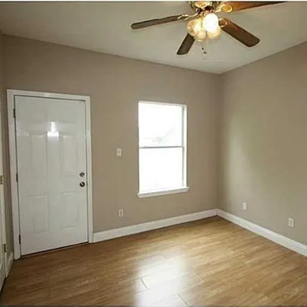 Image 2 - 2713 Annette Street, New Orleans, LA 70119, USA - House for sale
