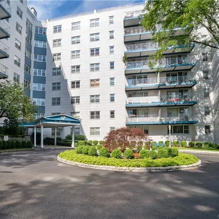 Buy this 3 bed condo on 499 North Broadway in City of White Plains, NY 10603