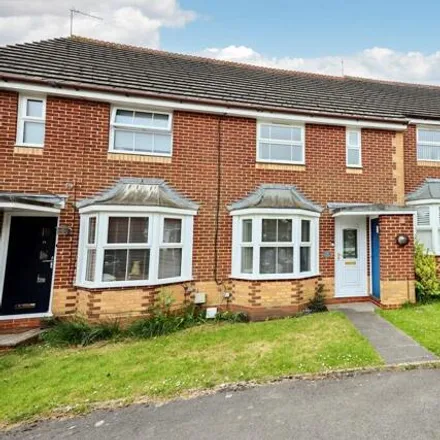 Image 1 - 22 Withy Bush, Burgess Hill, RH15 8TT, United Kingdom - Townhouse for sale