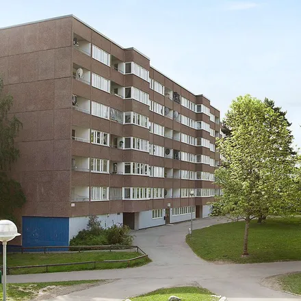 Rent this 3 bed apartment on Liegatan 15 in 721 32 Västerås, Sweden