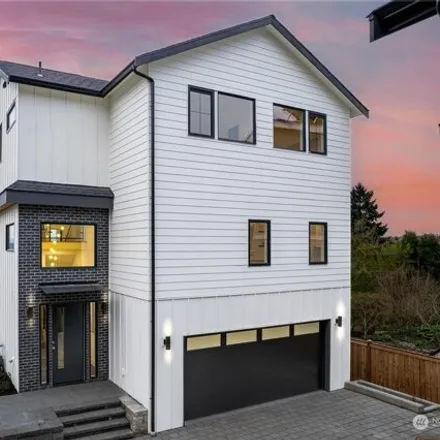 Buy this 4 bed condo on 416 24th Avenue East in Seattle, WA 98112