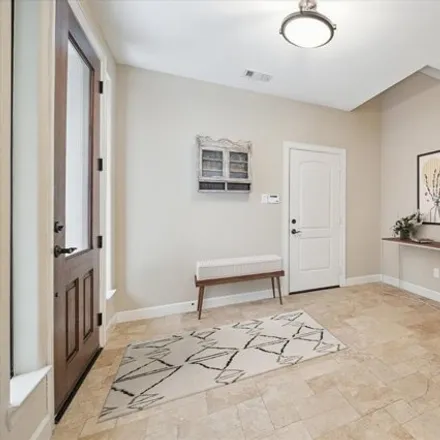 Image 2 - 1115 West Bell Street, Houston, TX 77019, USA - House for sale