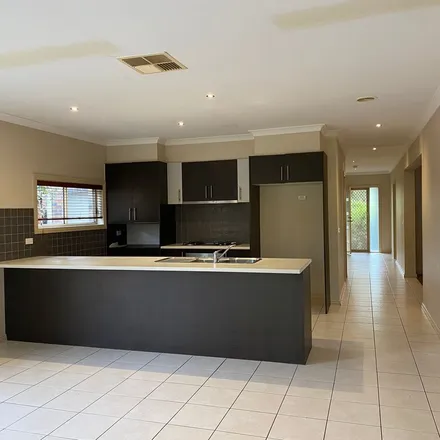 Image 4 - Ray White, Gorge Road, South Morang VIC 3752, Australia - Apartment for rent