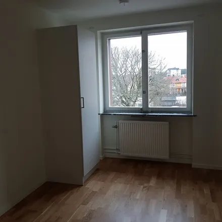 Rent this 3 bed apartment on Torggatan in 731 30 Köping, Sweden