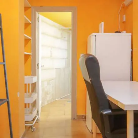 Rent this 1 bed apartment on Chifa Doromari in Calle del Camino Viejo de Leganés, 28019 Madrid