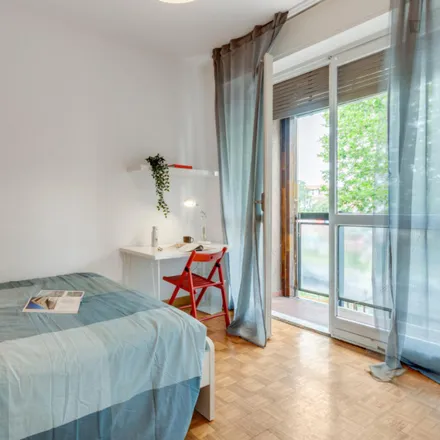 Rent this 3 bed room on Veneta Cucine in Viale Tibaldi, 20136 Milan MI