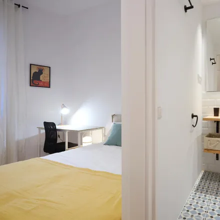 Image 1 - Ronda de Sant Antoni, 24, 08001 Barcelona, Spain - Apartment for rent