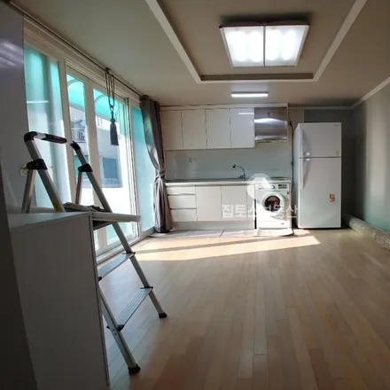 Rent this 2 bed apartment on 서울특별시 관악구 신림동 1524-9