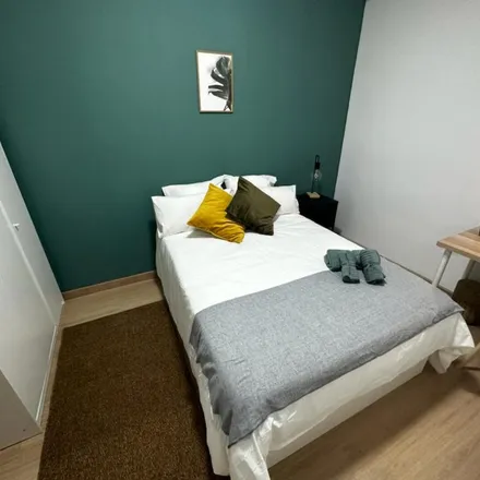 Rent this 11 bed room on Centro de Estudios Turísticos Ábaco in Plaza de España, 11