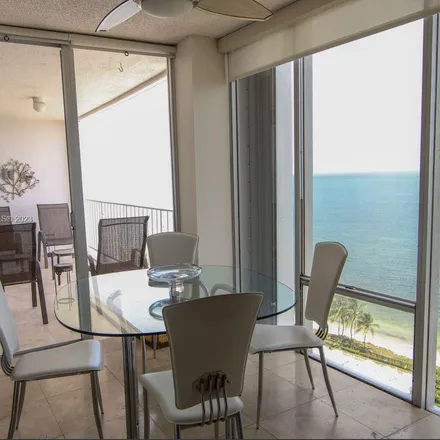 Image 9 - Casa del Mar Condominums, 881 Ocean Drive, Key Biscayne, Miami-Dade County, FL 33149, USA - Apartment for rent
