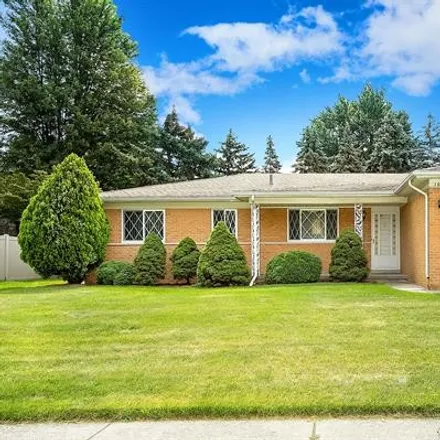 Image 1 - 16594 Monticello Drive, Clinton Township, MI 48038, USA - House for sale