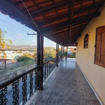 Buy this 3 bed house on Rua Haroldo Garcia Rosa in Regional Oeste, Belo Horizonte - MG