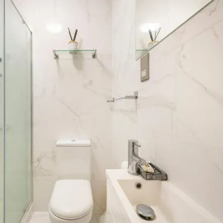 Image 7 - 10 Warrington Gardens, London, W9 1ER, United Kingdom - Apartment for sale