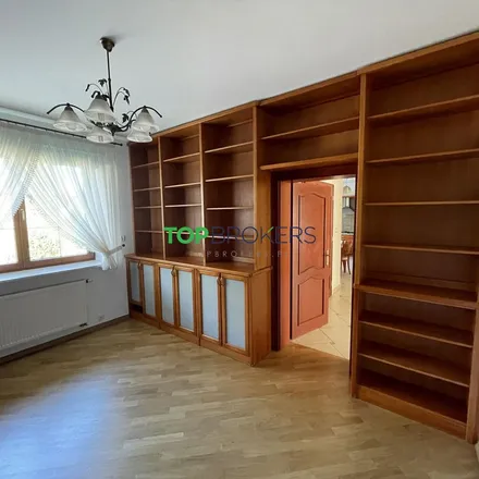 Rent this 6 bed apartment on Zespół Szkolno - Przedszkolny Nr 9 in Kadetów, 03-986 Warsaw