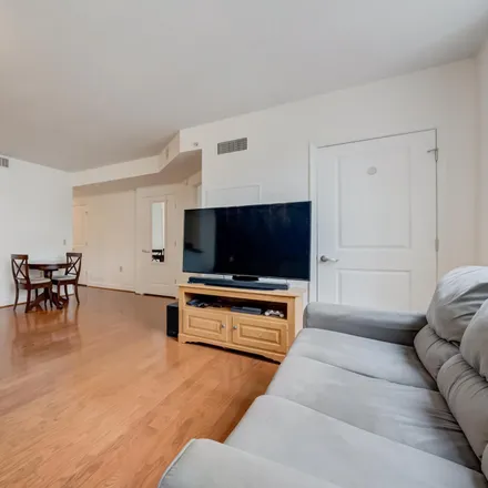 Image 6 - Sydney's Apartment, 555 Massachusetts Avenue Northwest, Washington, DC 20001, USA - Condo for sale