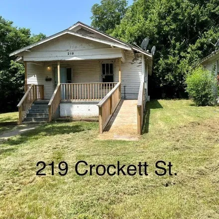 Buy this studio house on 213 Crockett Street in North Little Rock, AR 72114