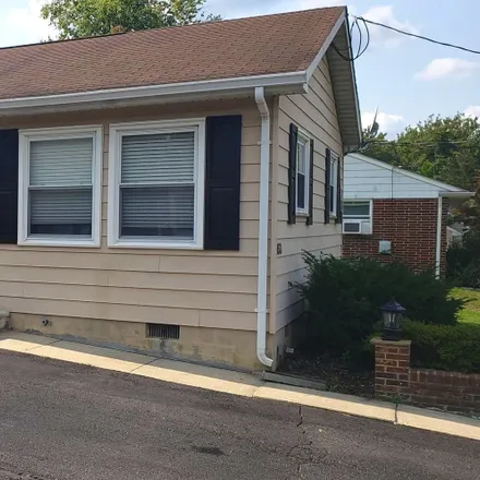 Rent this 3 bed house on 835 New Jersey Avenue in Gardenville Center, Deptford Township