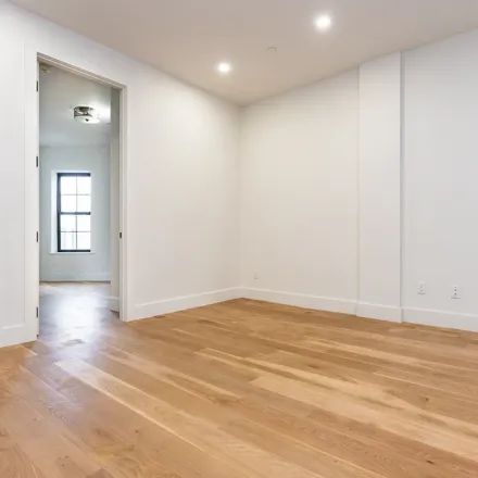 Image 7 - 2553 Bedford Avenue, New York, NY 11226, USA - Apartment for rent