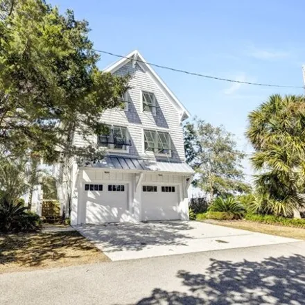 Buy this 5 bed house on 782 Water Street in Wrightsville Beach, New Hanover County