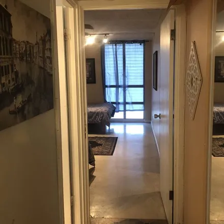 Rent this 2 bed house on Honolulu